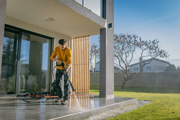 Post-Construction Pressure Washing in Holyoke, CO
