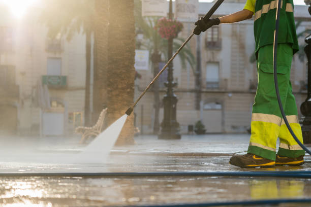 Best Playground Equipment Cleaning  in Holyoke, CO